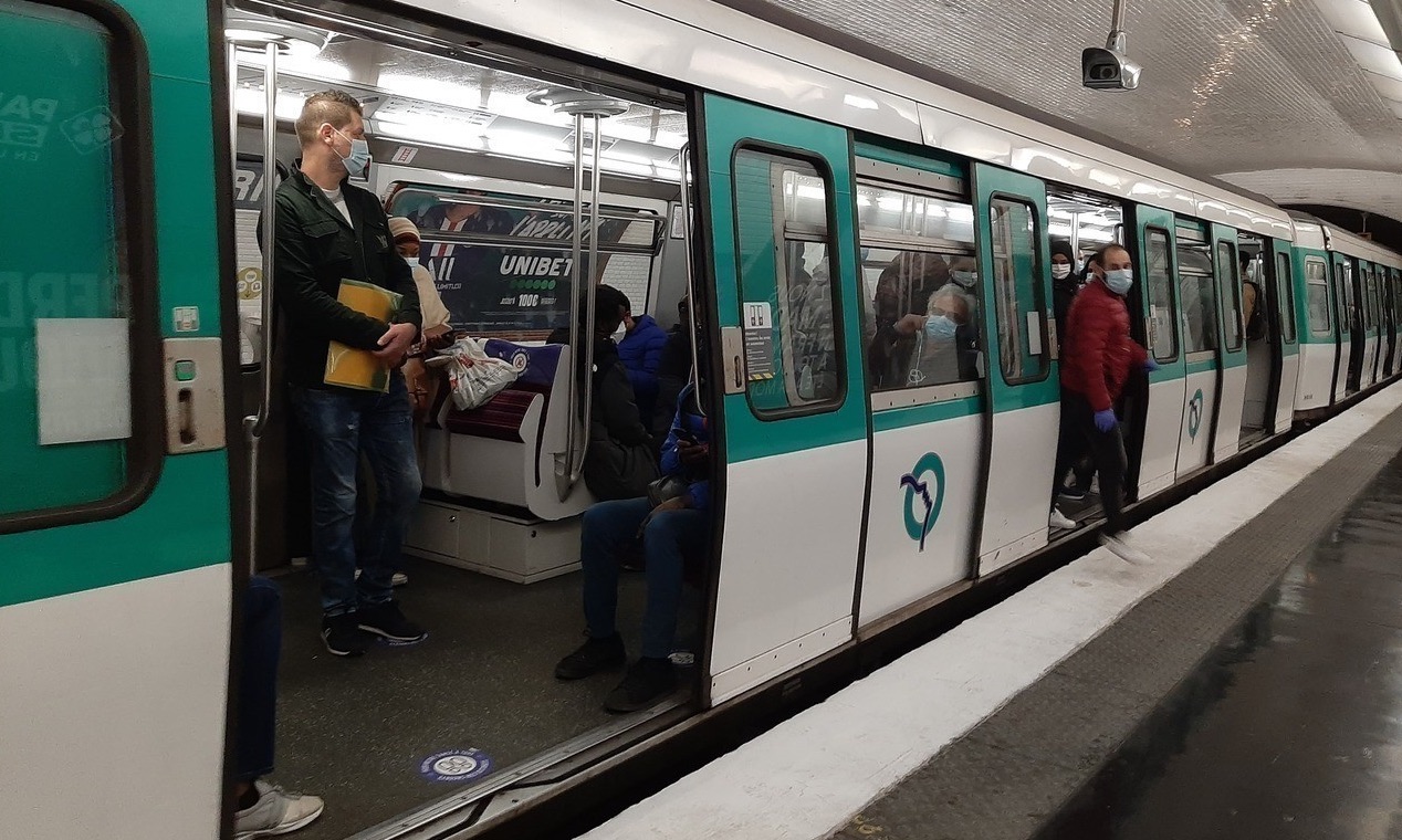 paris metro deux