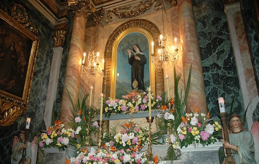 Statue de Sainte Rita se trouvant dans la chapelle latérale de l'Eglise de l'Annonciation (Nice)
